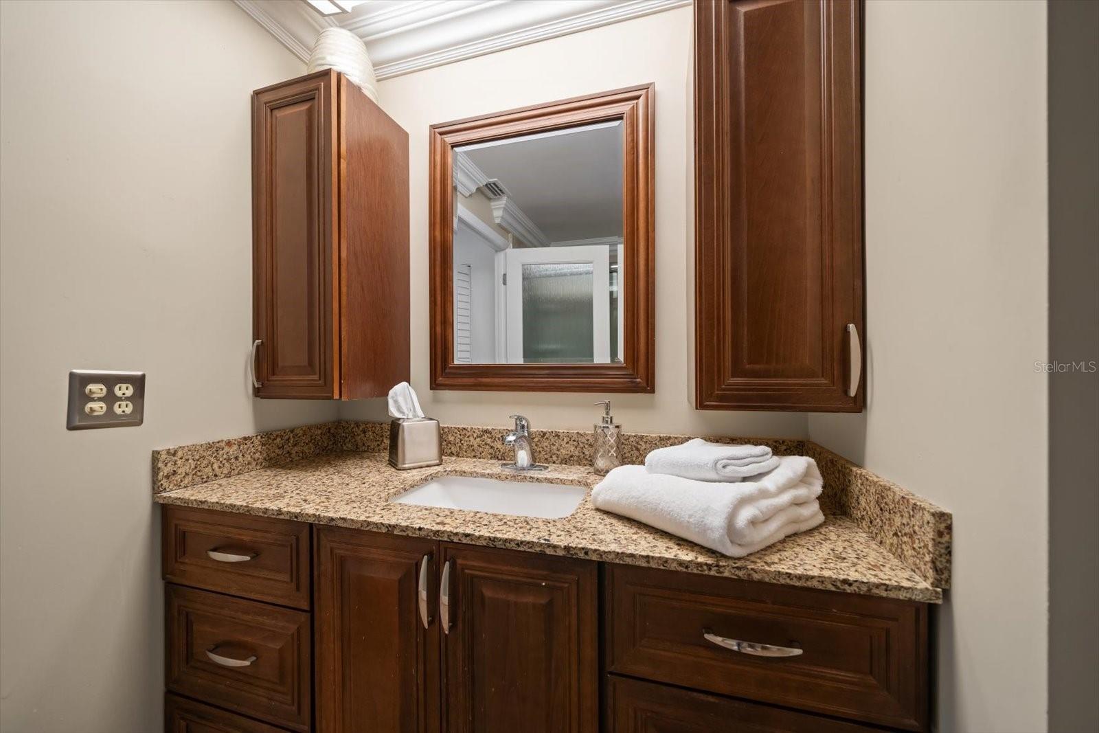 Image 33 of 67 For 4 Belleview Boulevard 106