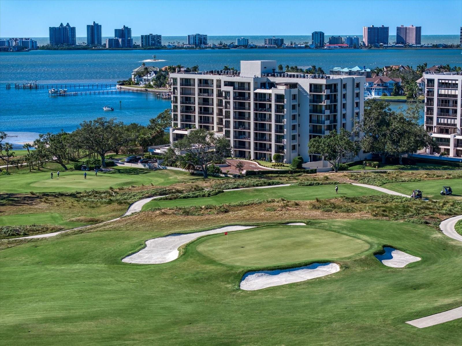 Image 53 of 67 For 4 Belleview Boulevard 106