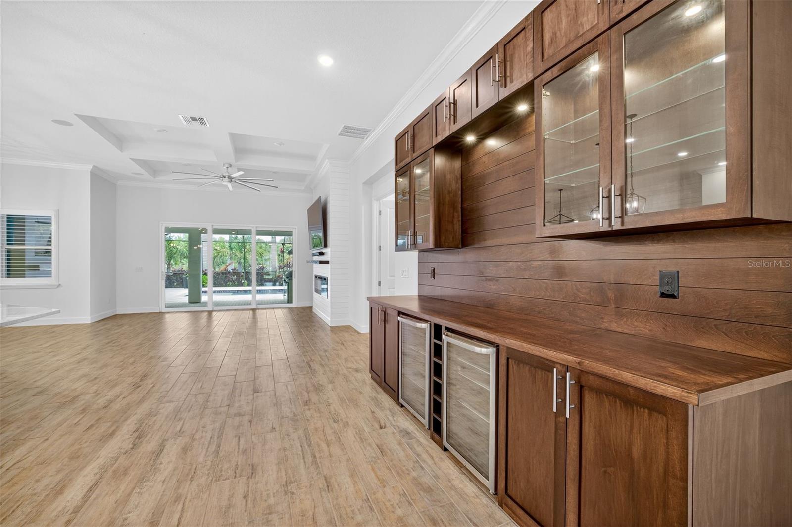 Image 14 of 62 For 830 Manns Harbor Drive