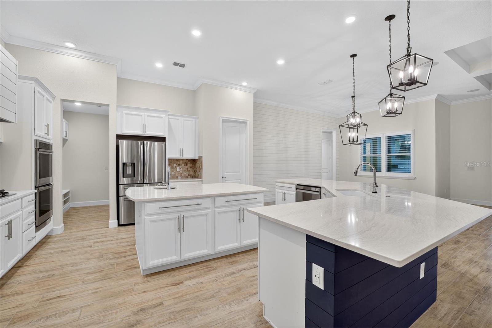 Image 18 of 62 For 830 Manns Harbor Drive