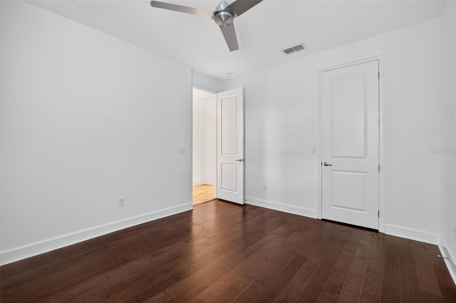 Image 30 of 62 For 830 Manns Harbor Drive