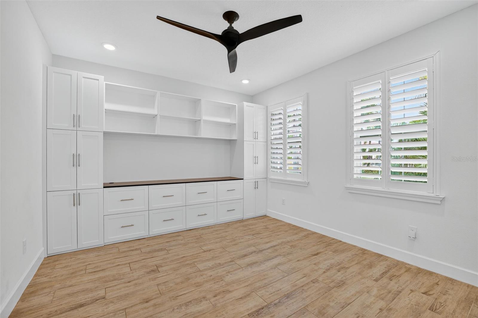 Image 9 of 62 For 830 Manns Harbor Drive