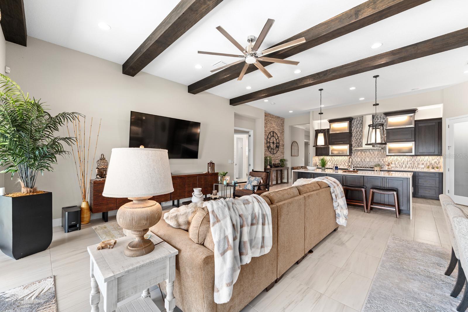 Listing photo id 11 for 21642 Emory Oak Place