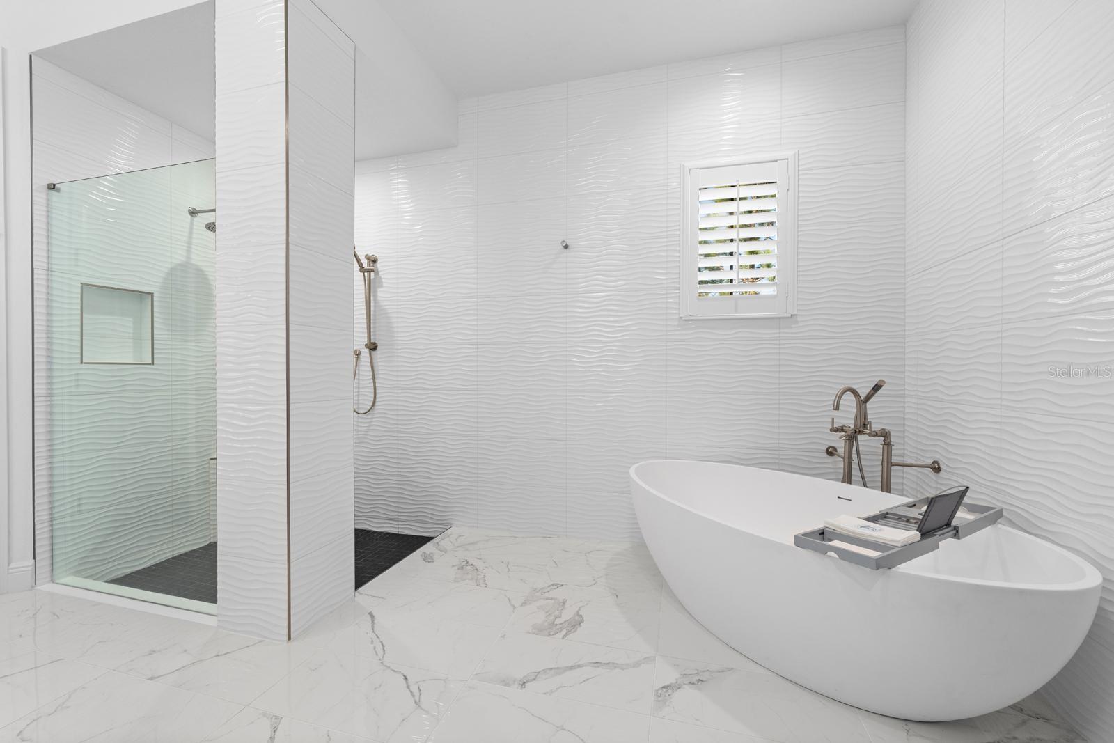 Listing photo id 15 for 21642 Emory Oak Place