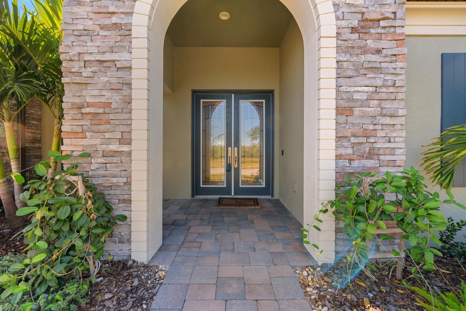 Listing photo id 0 for 21642 Emory Oak Place