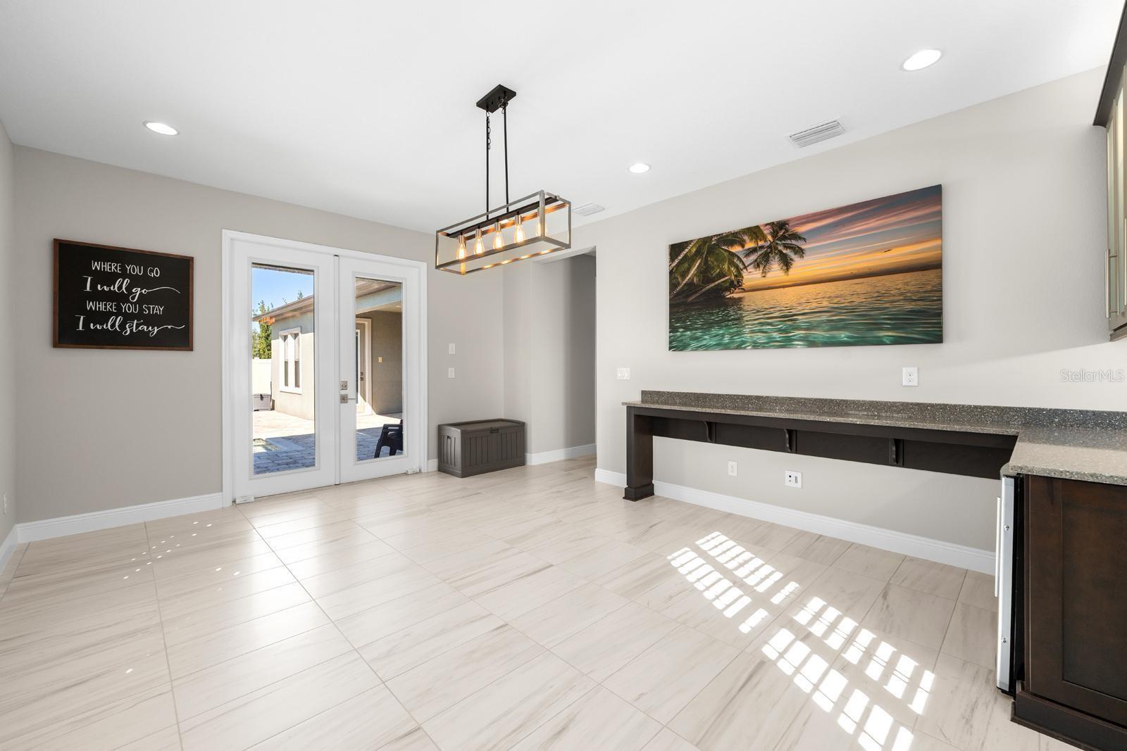 Listing photo id 24 for 21642 Emory Oak Place