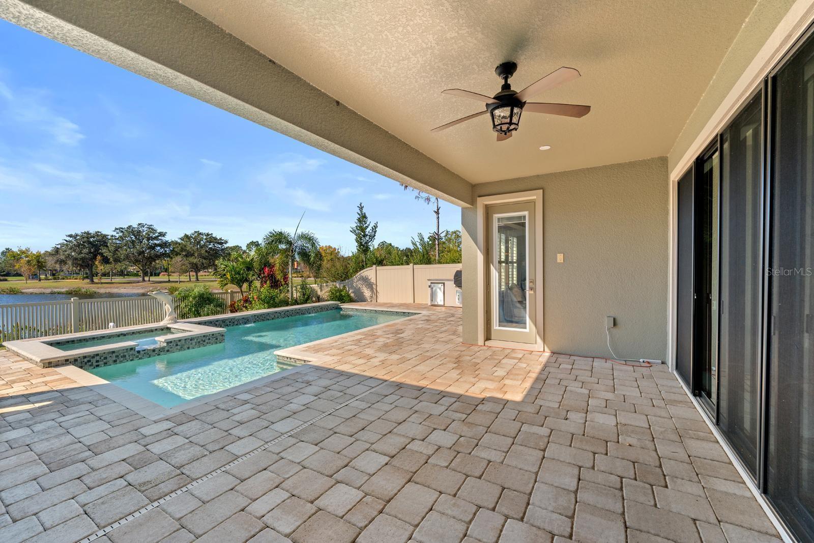 Listing photo id 27 for 21642 Emory Oak Place