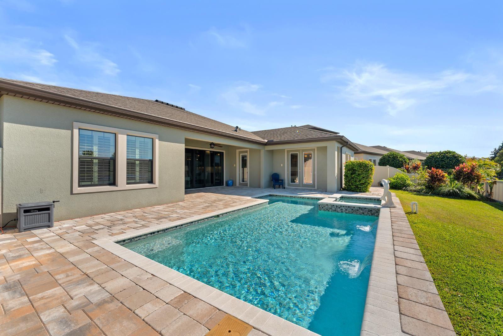 Listing photo id 29 for 21642 Emory Oak Place