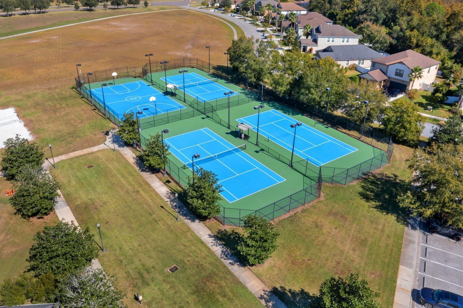 Listing photo id 37 for 21642 Emory Oak Place