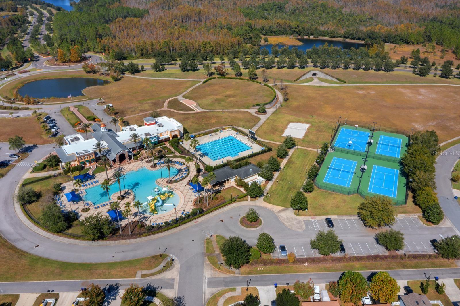 Listing photo id 38 for 21642 Emory Oak Place