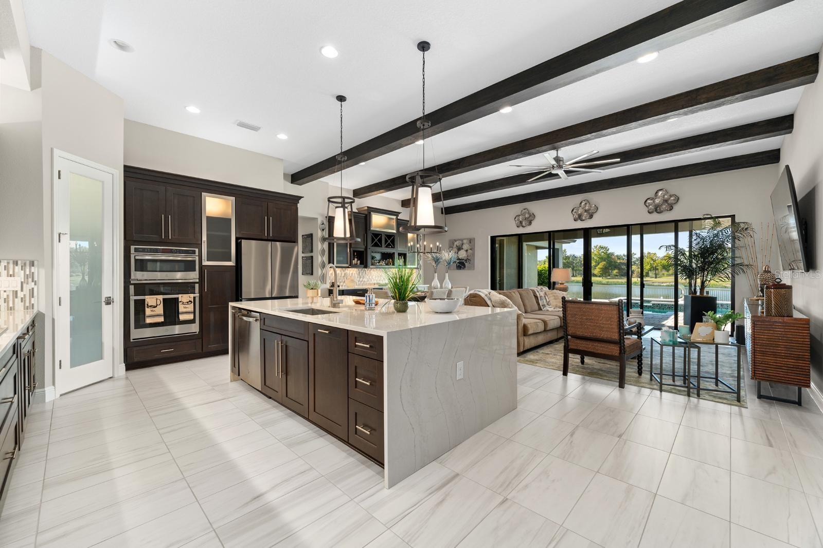 Listing photo id 4 for 21642 Emory Oak Place