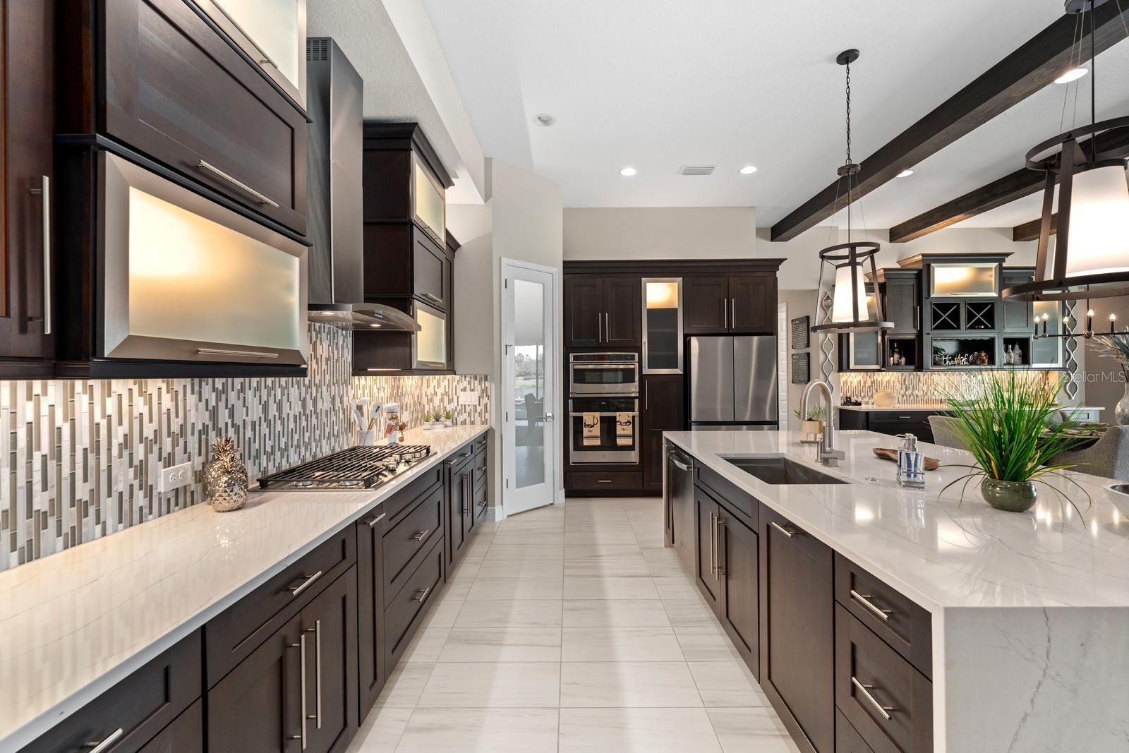 Listing photo id 7 for 21642 Emory Oak Place