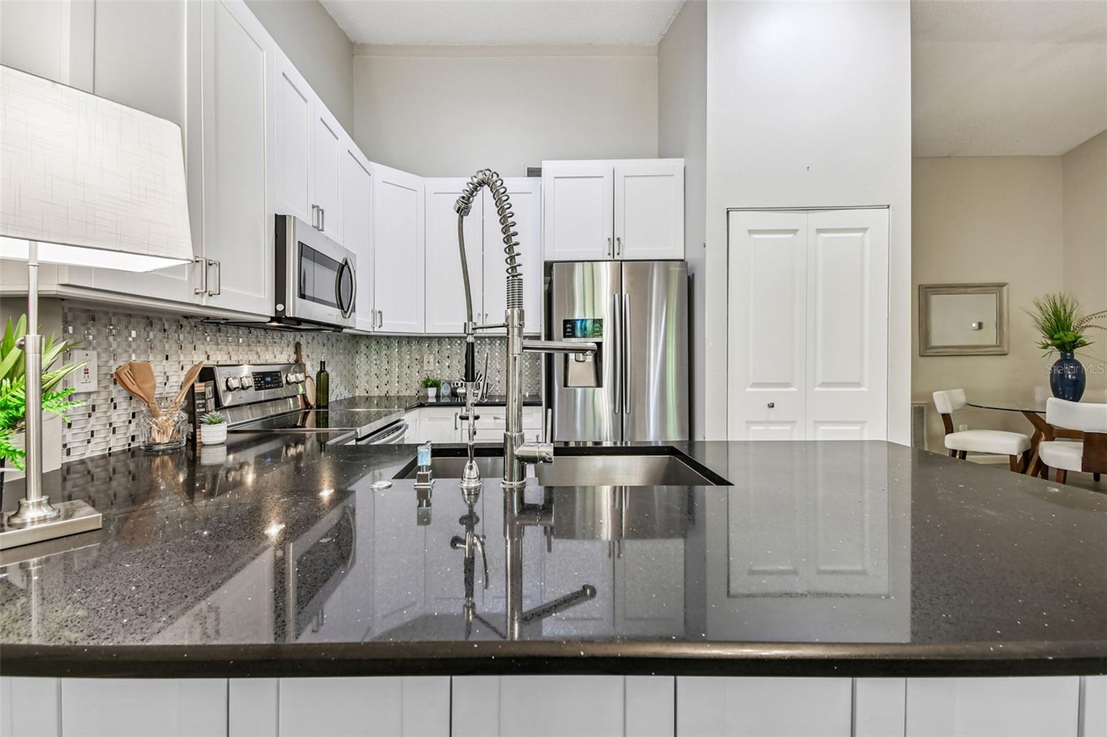 Image 13 of 49 For 4009 Shoreside Circle