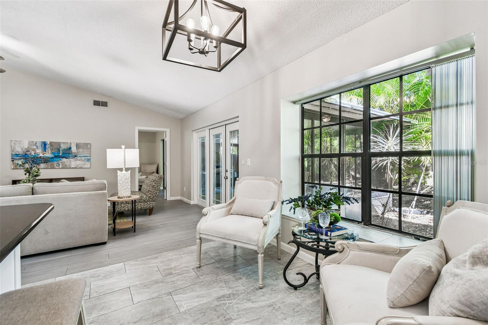 Image 17 of 49 For 4009 Shoreside Circle