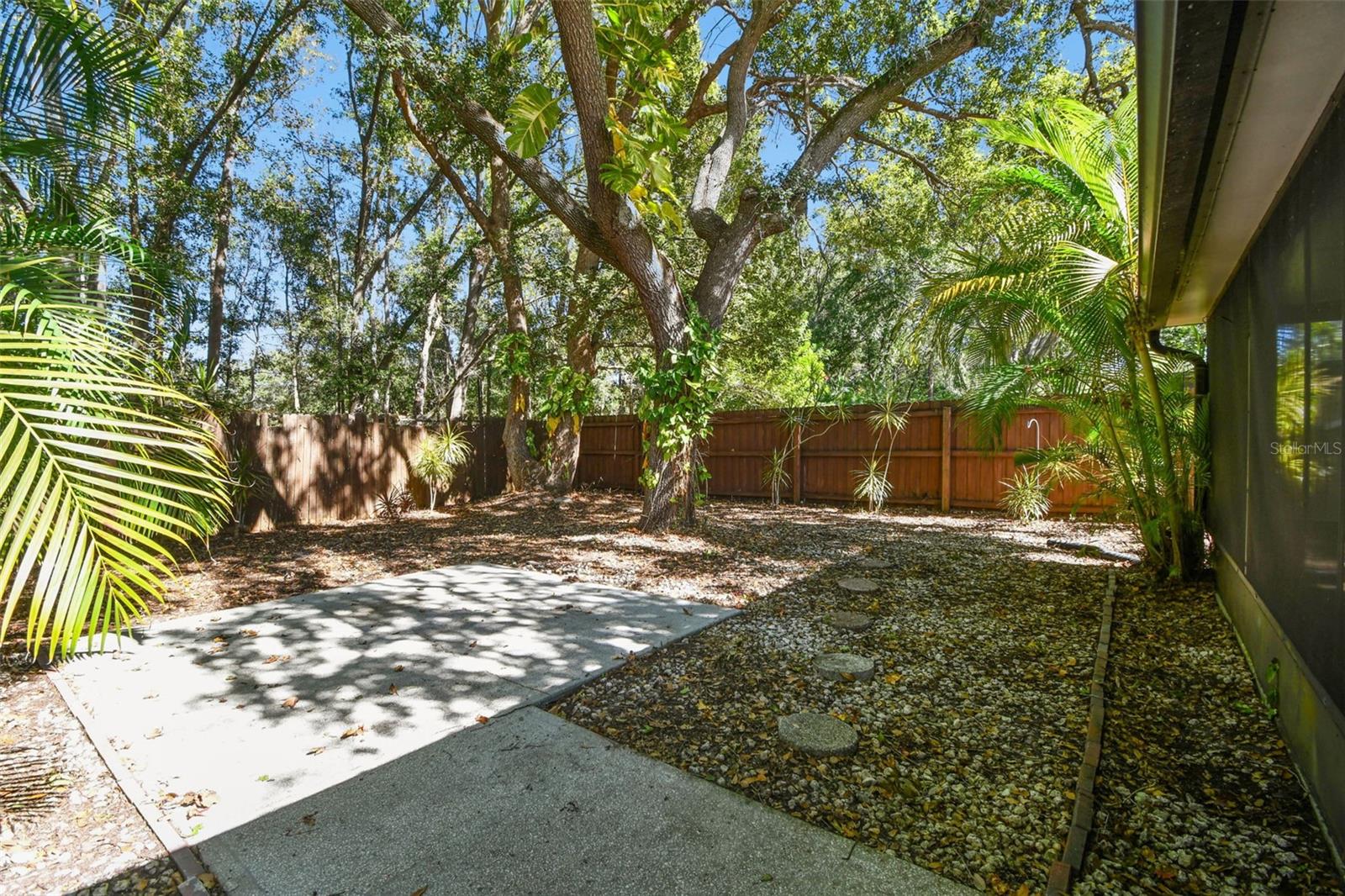 Image 31 of 49 For 4009 Shoreside Circle