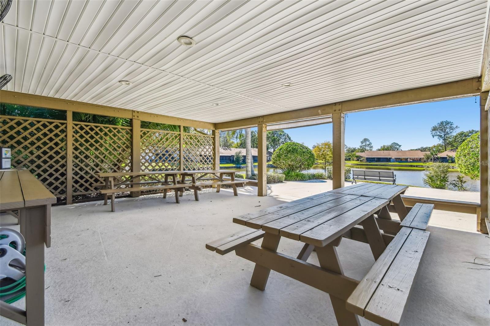 Image 42 of 49 For 4009 Shoreside Circle