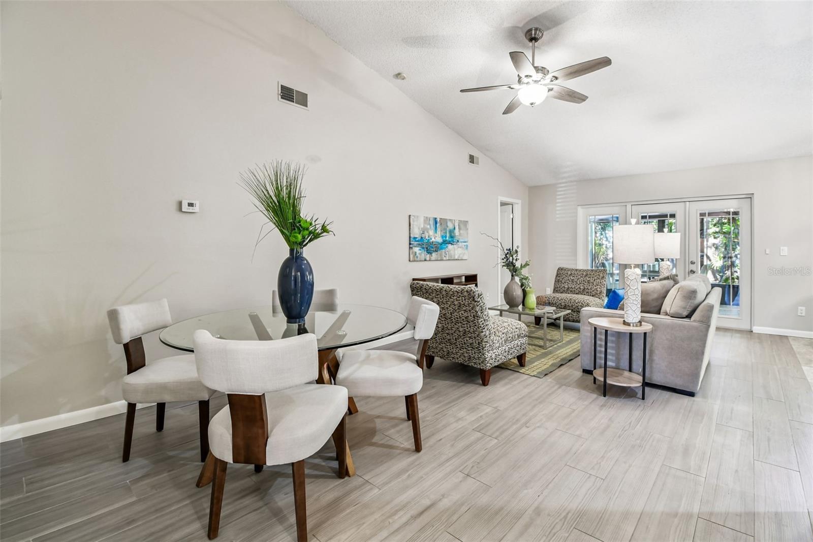 Image 7 of 49 For 4009 Shoreside Circle