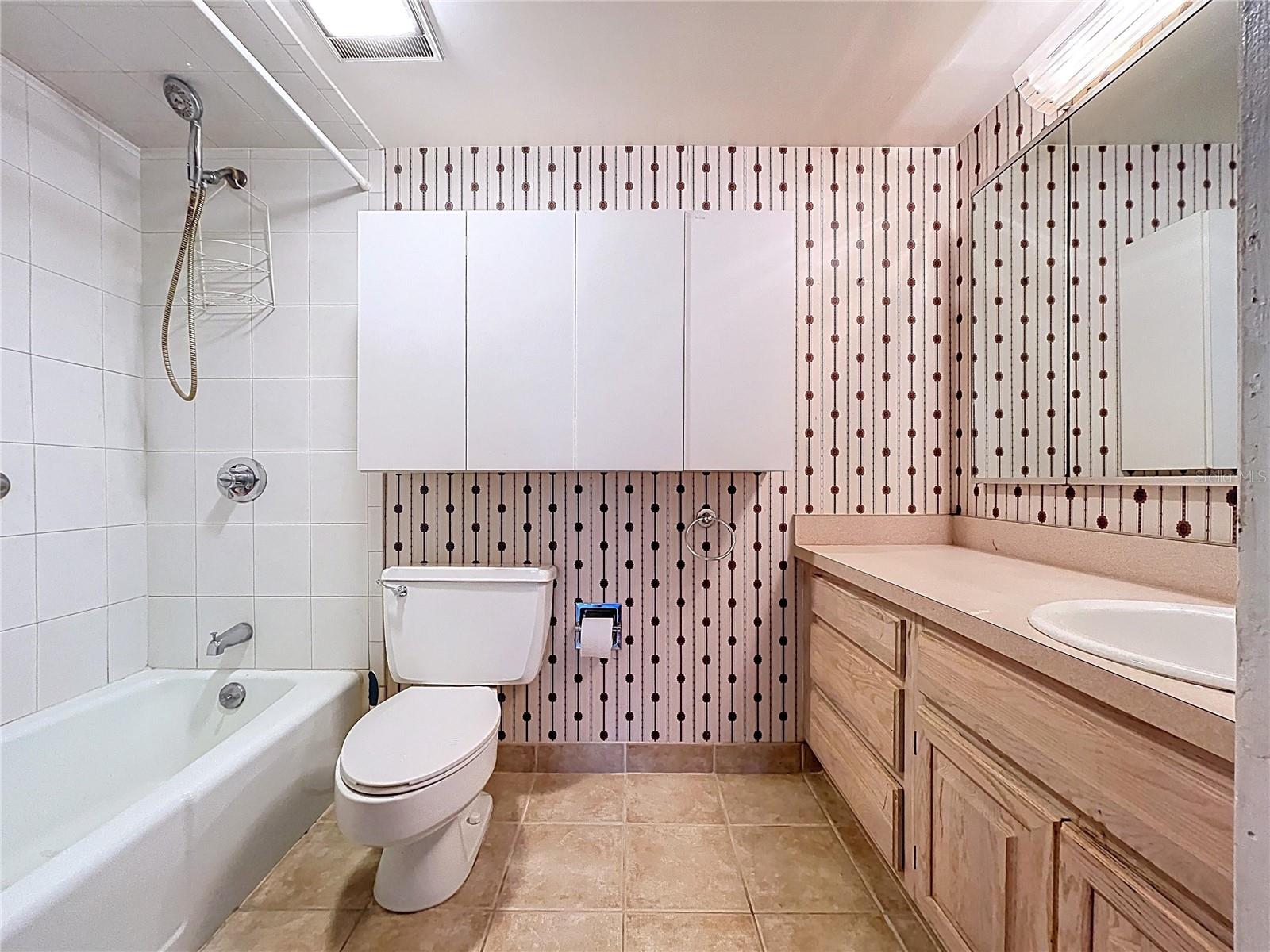 Image 26 of 60 For 4138 Pinelake Lane 101