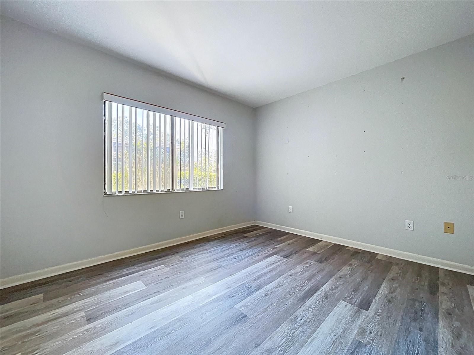 Image 28 of 60 For 4138 Pinelake Lane 101