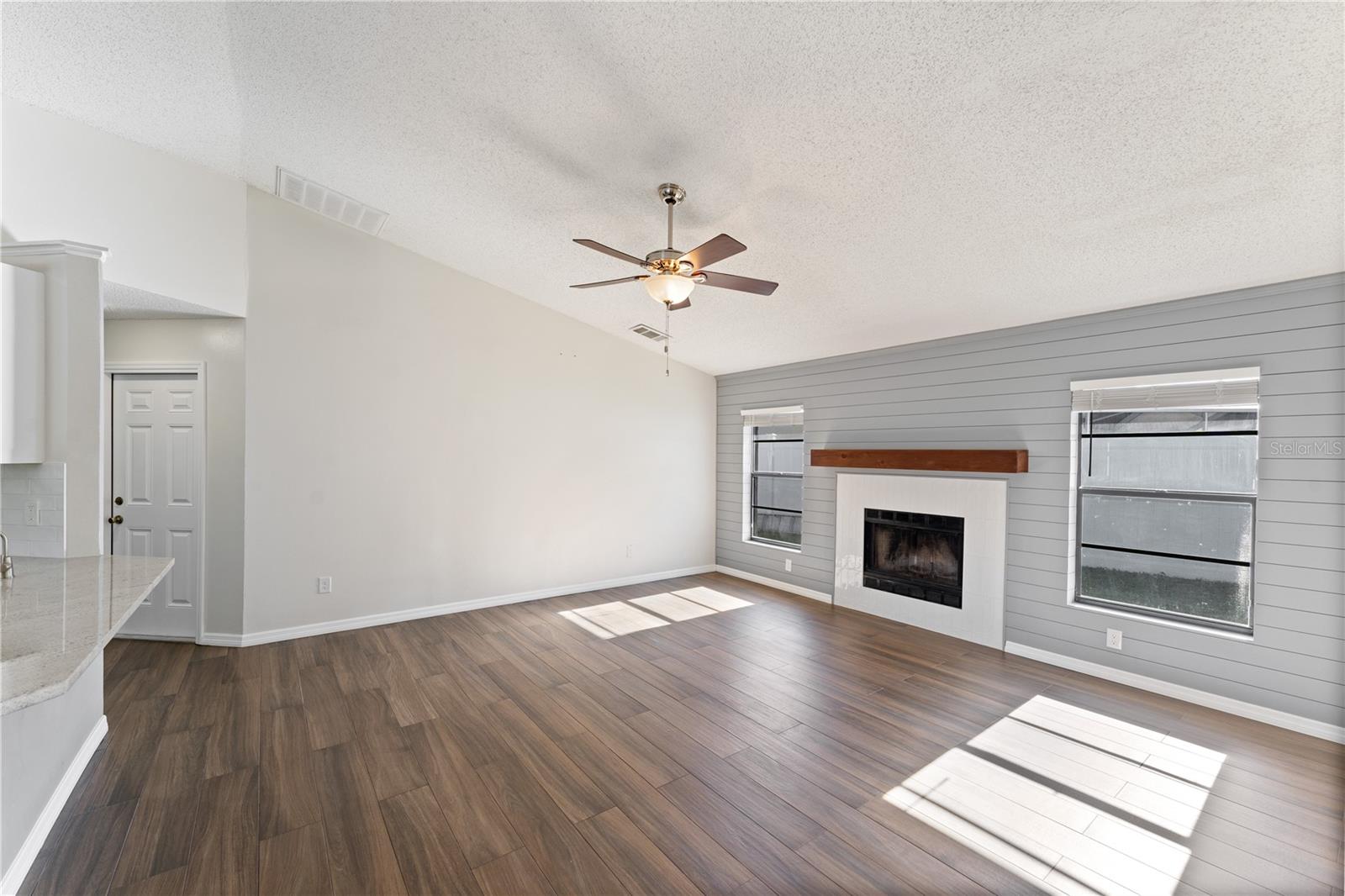 Image 17 of 45 For 11406 Palm Pasture Drive