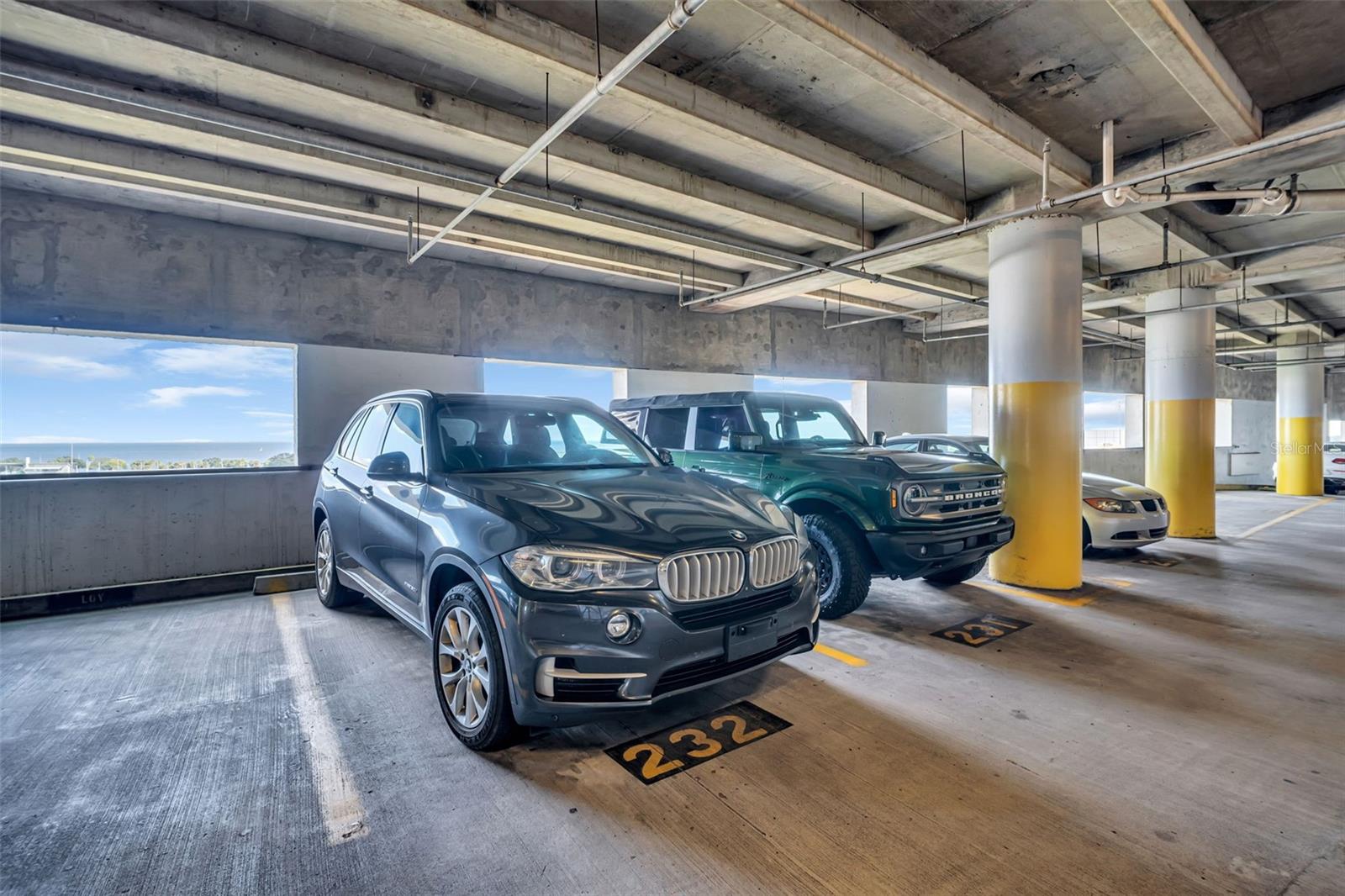 Image 51 of 69 For 1 Beach Drive Se 1210