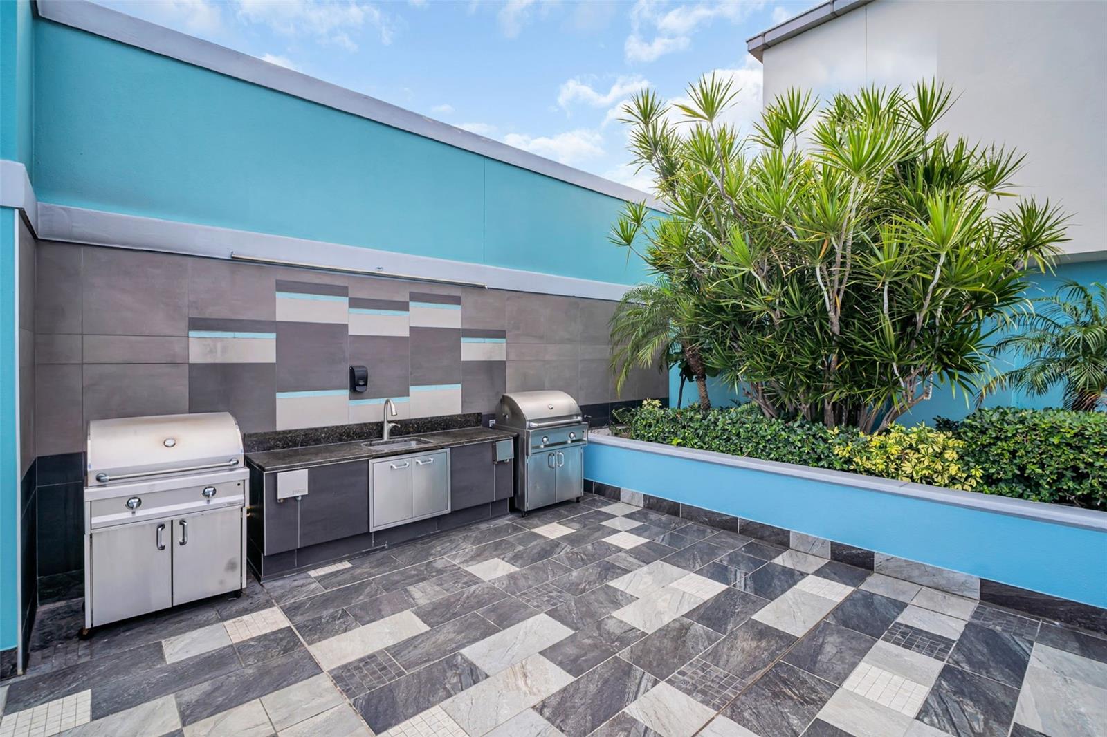 Image 57 of 69 For 1 Beach Drive Se 1210