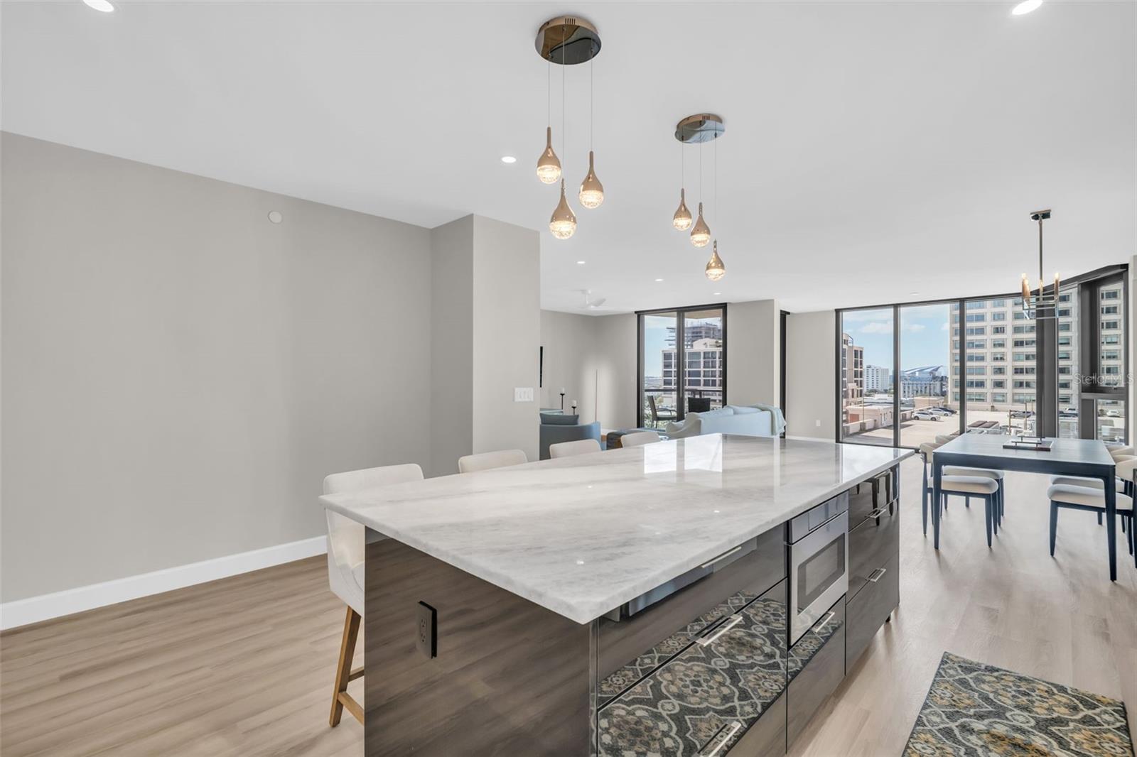 Image 7 of 69 For 1 Beach Drive Se 1210