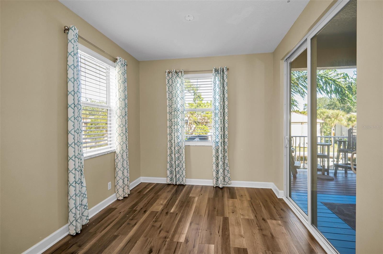 Image 10 of 51 For 842 Callista Cay Loop