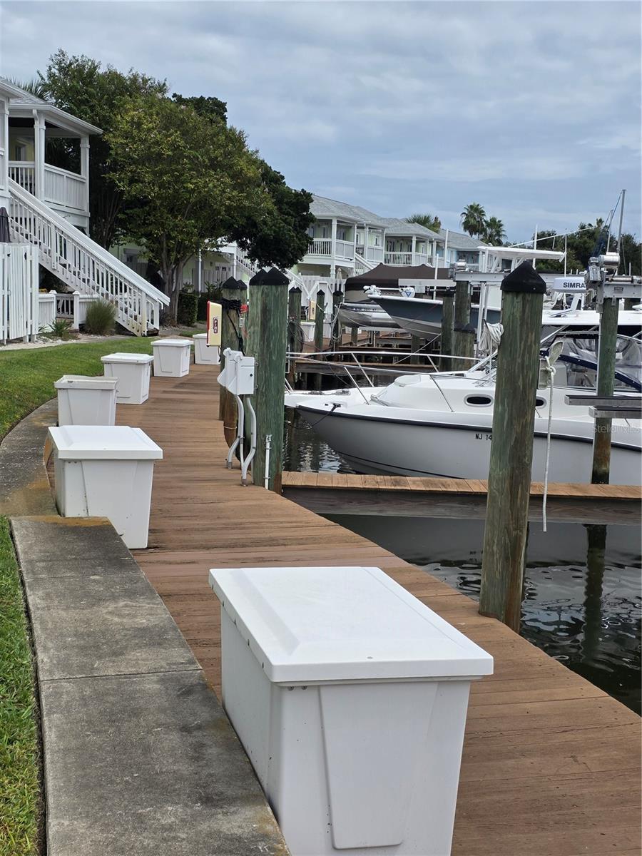 Listing photo id 3 for 5011 Starfish Drive Se 21ss