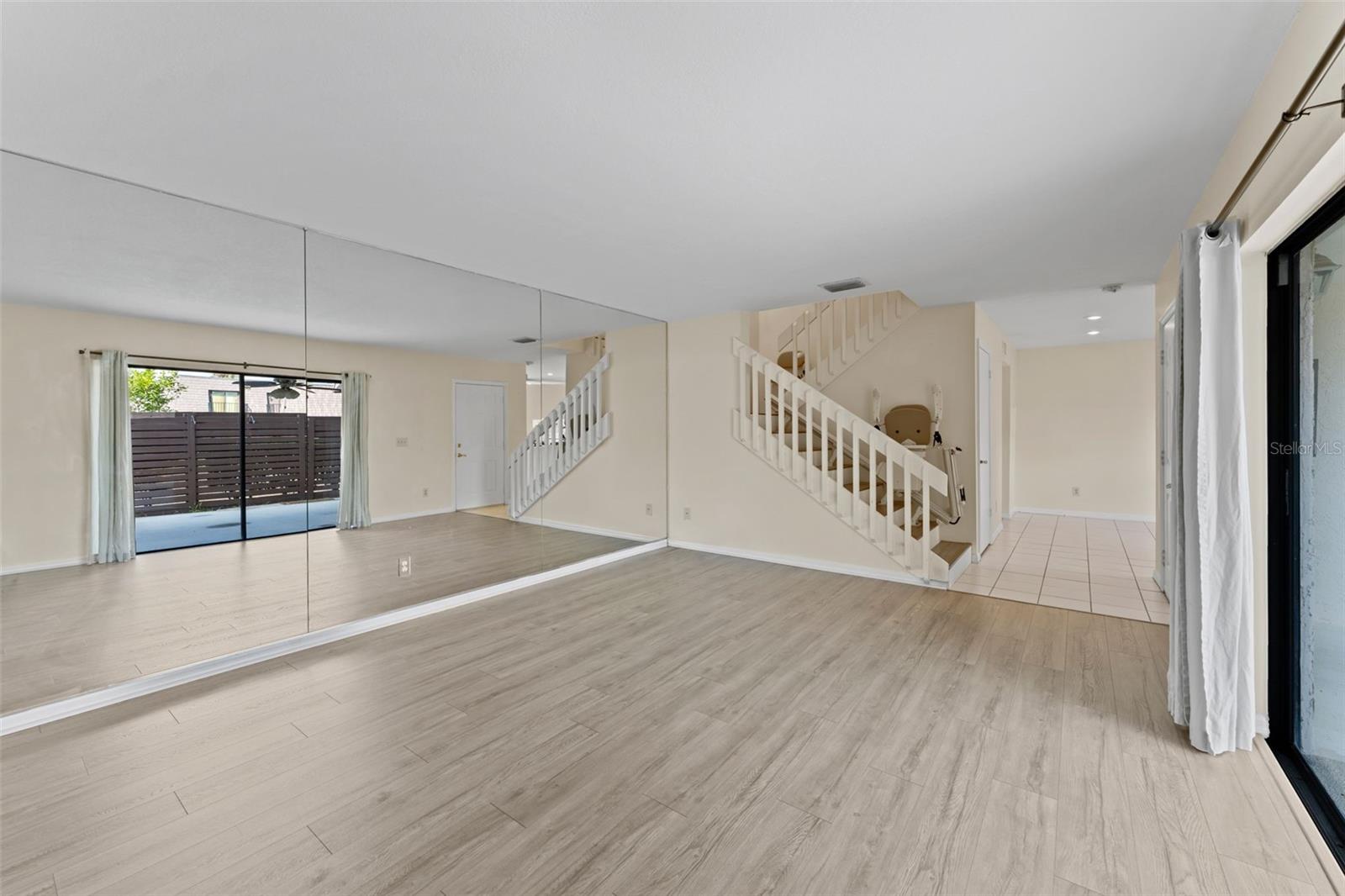 Image 10 of 35 For 15233 Pond Woods Drive 404