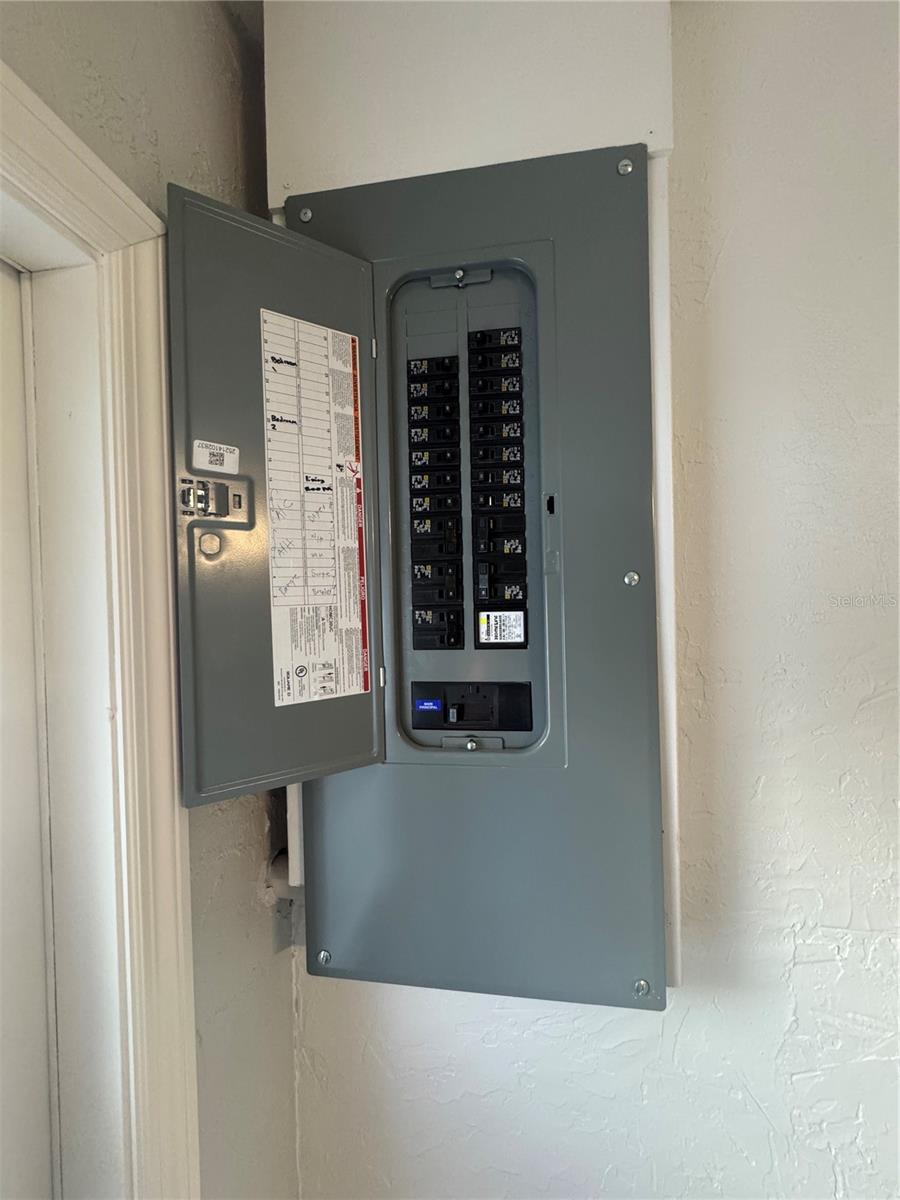 Image 17 of 48 For 2217 Palmetto Street