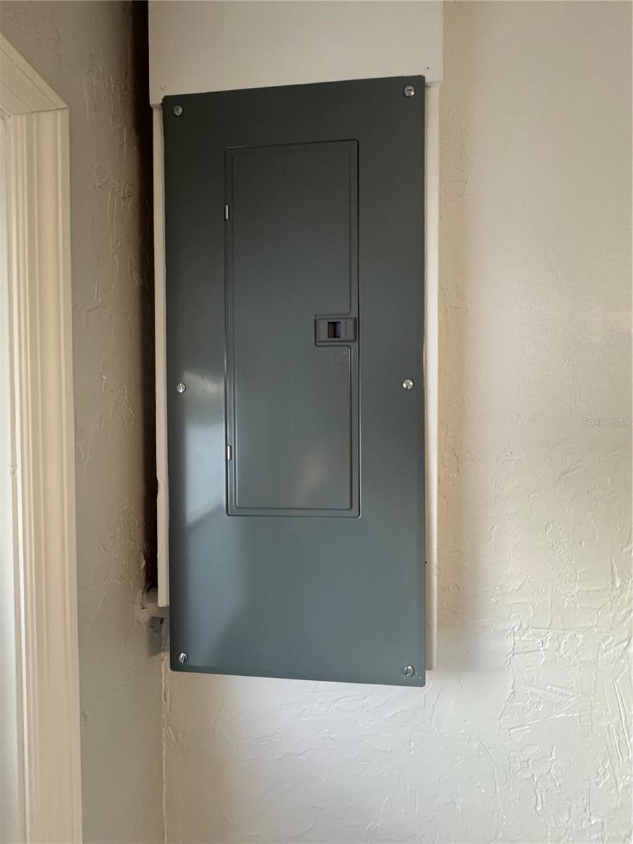 Image 18 of 48 For 2217 Palmetto Street