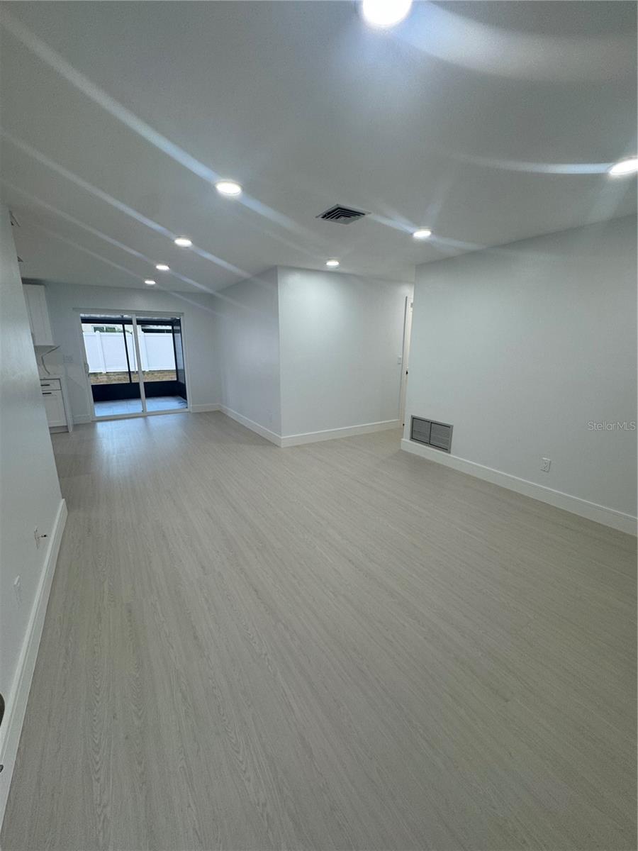 Image 30 of 48 For 2217 Palmetto Street