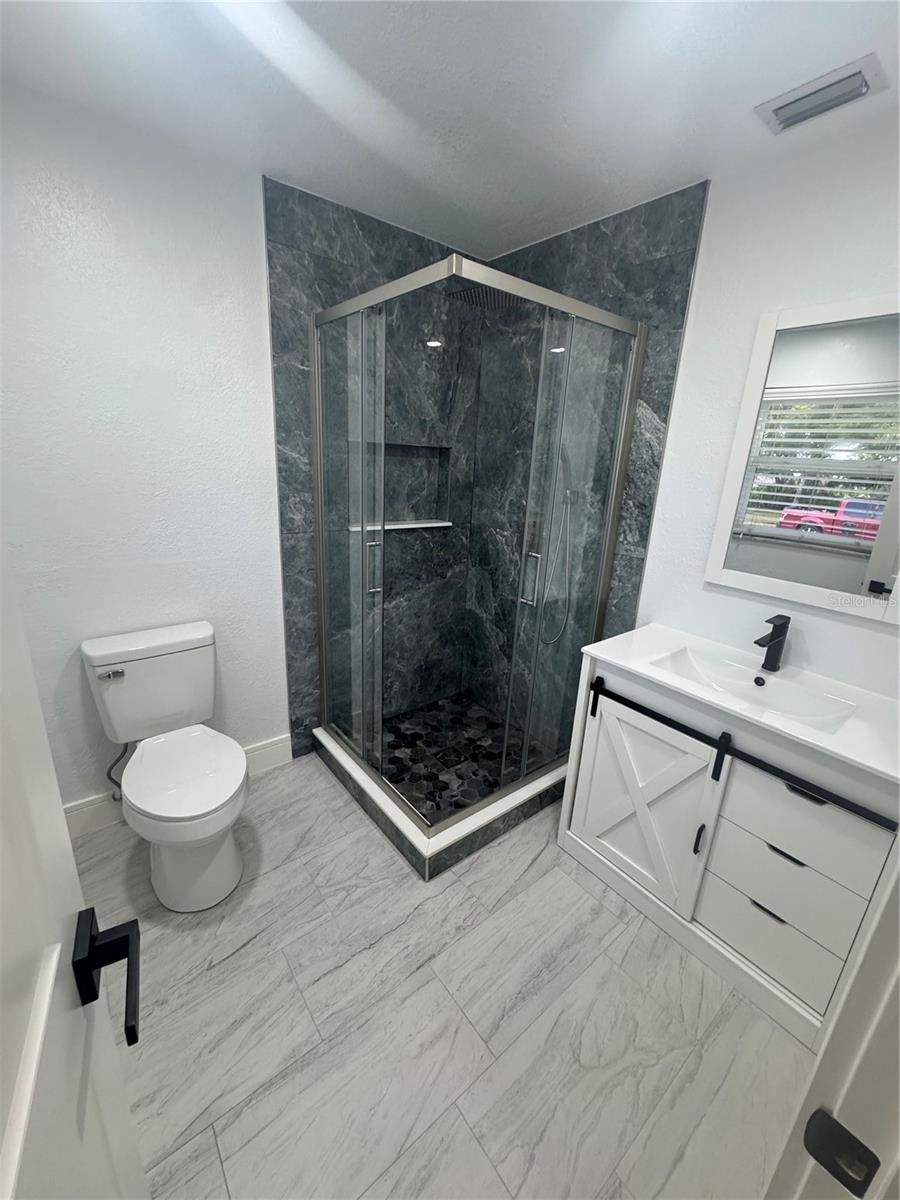 Image 6 of 48 For 2217 Palmetto Street