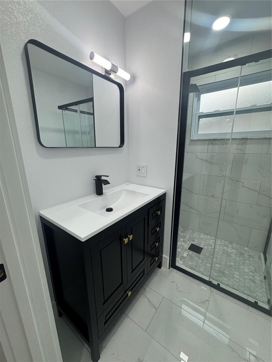 Image 8 of 48 For 2217 Palmetto Street