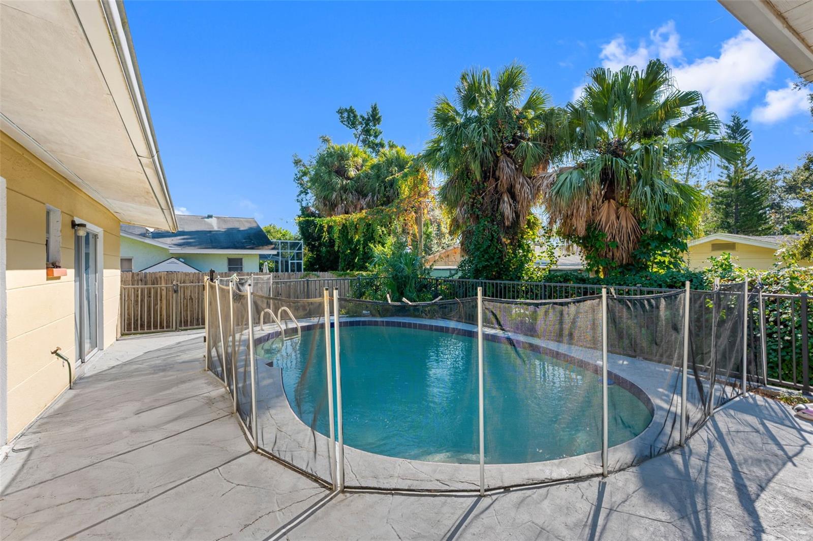 Image 24 of 37 For 3072 Rosemary Drive