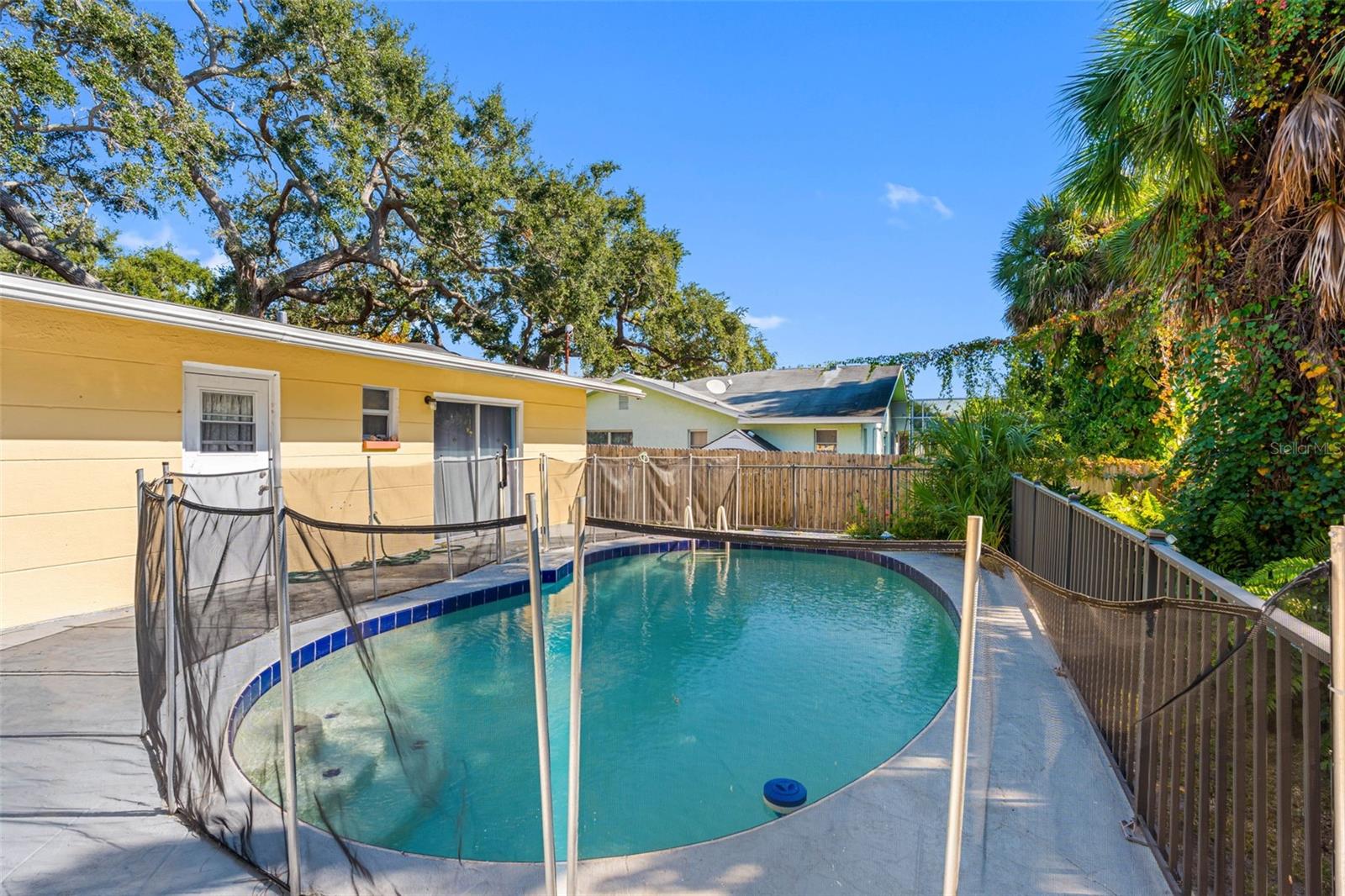 Image 26 of 37 For 3072 Rosemary Drive