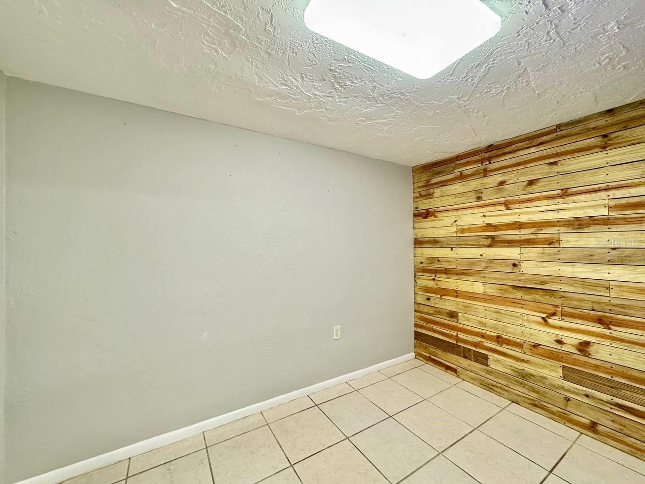 Image 11 of 22 For 9805 Hidden Lane 2