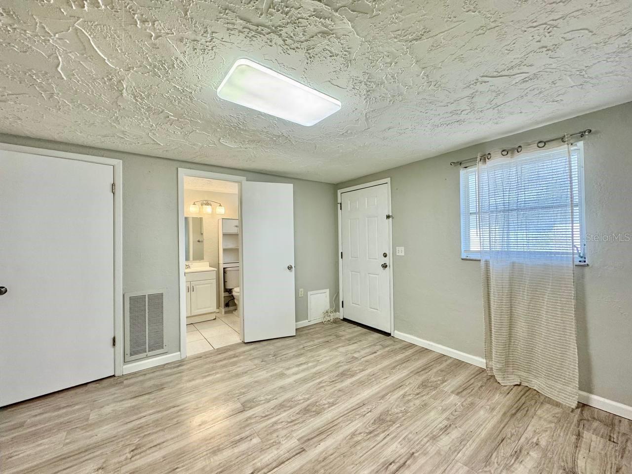 Image 17 of 22 For 9805 Hidden Lane 2