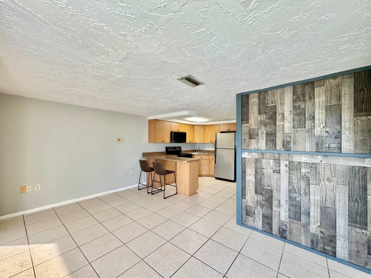 Image 4 of 22 For 9805 Hidden Lane 2