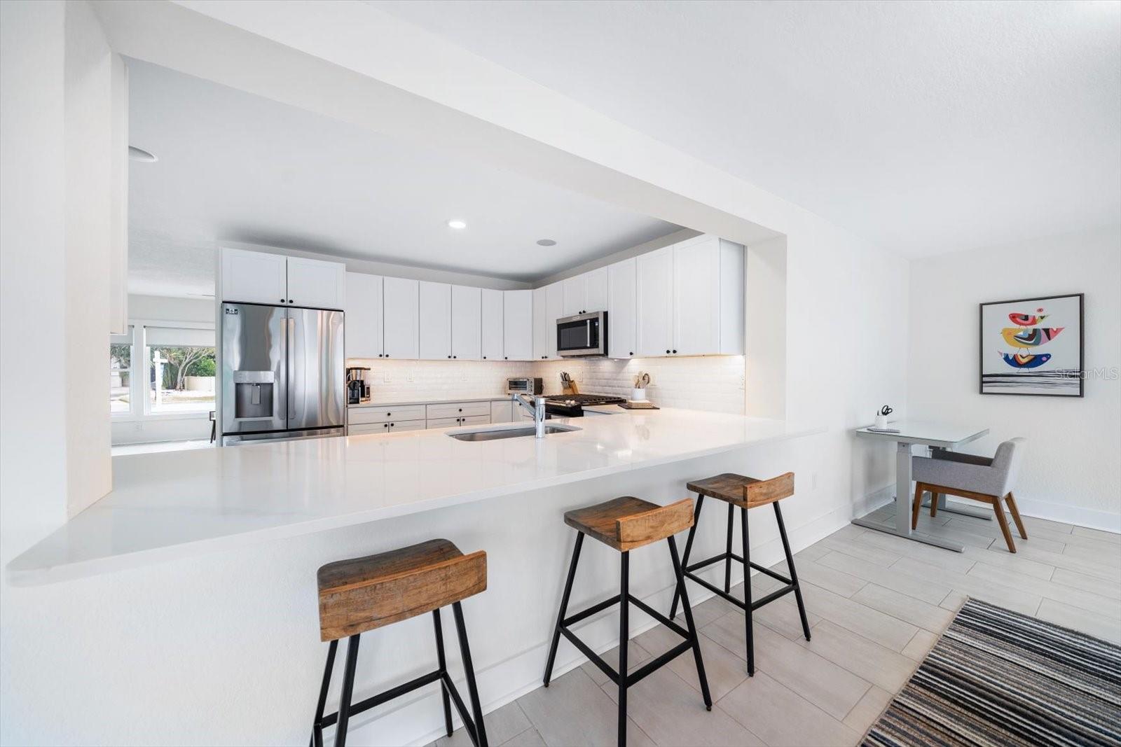 Image 29 of 42 For 1018 Bay Esplanade