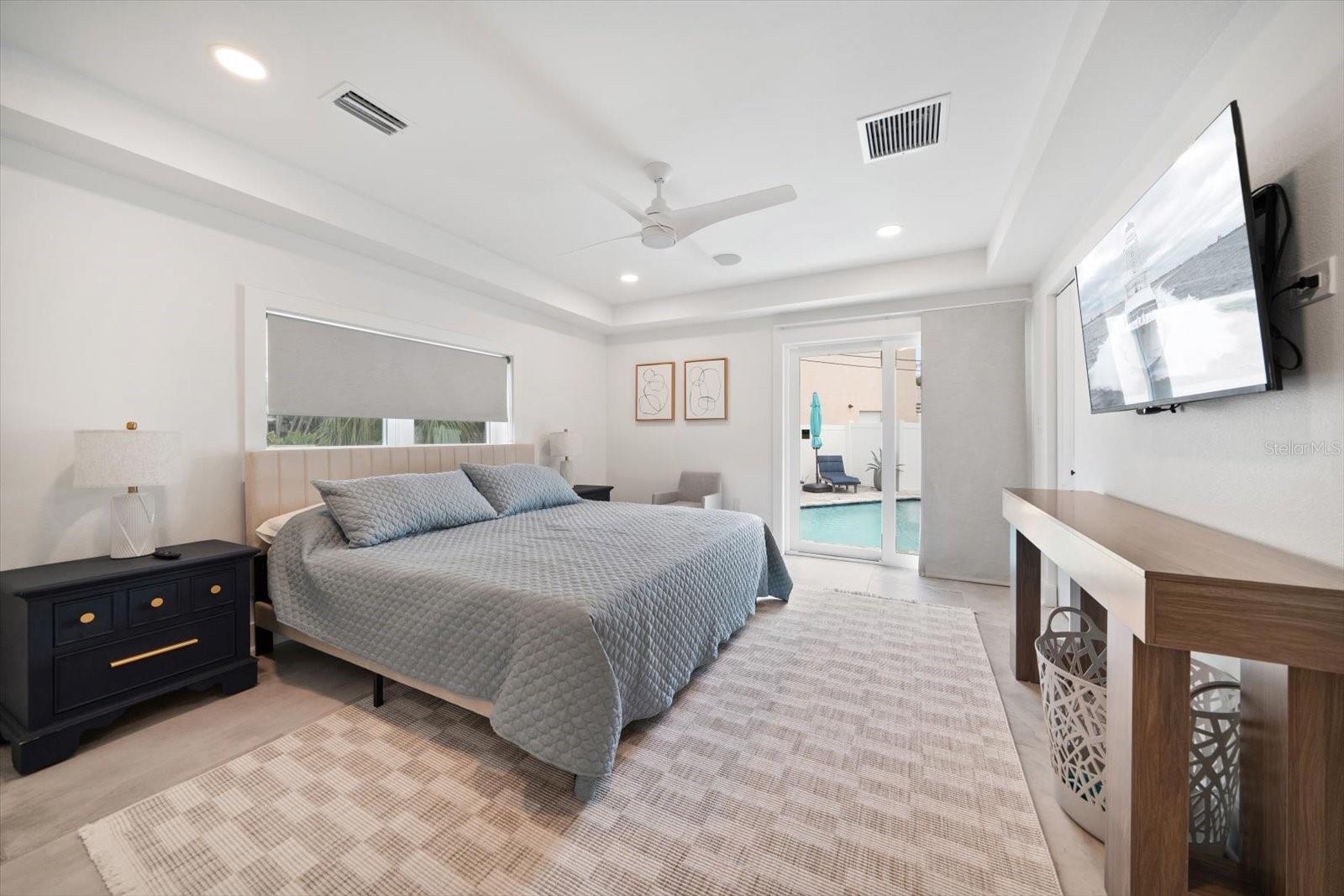 Image 42 of 42 For 1018 Bay Esplanade