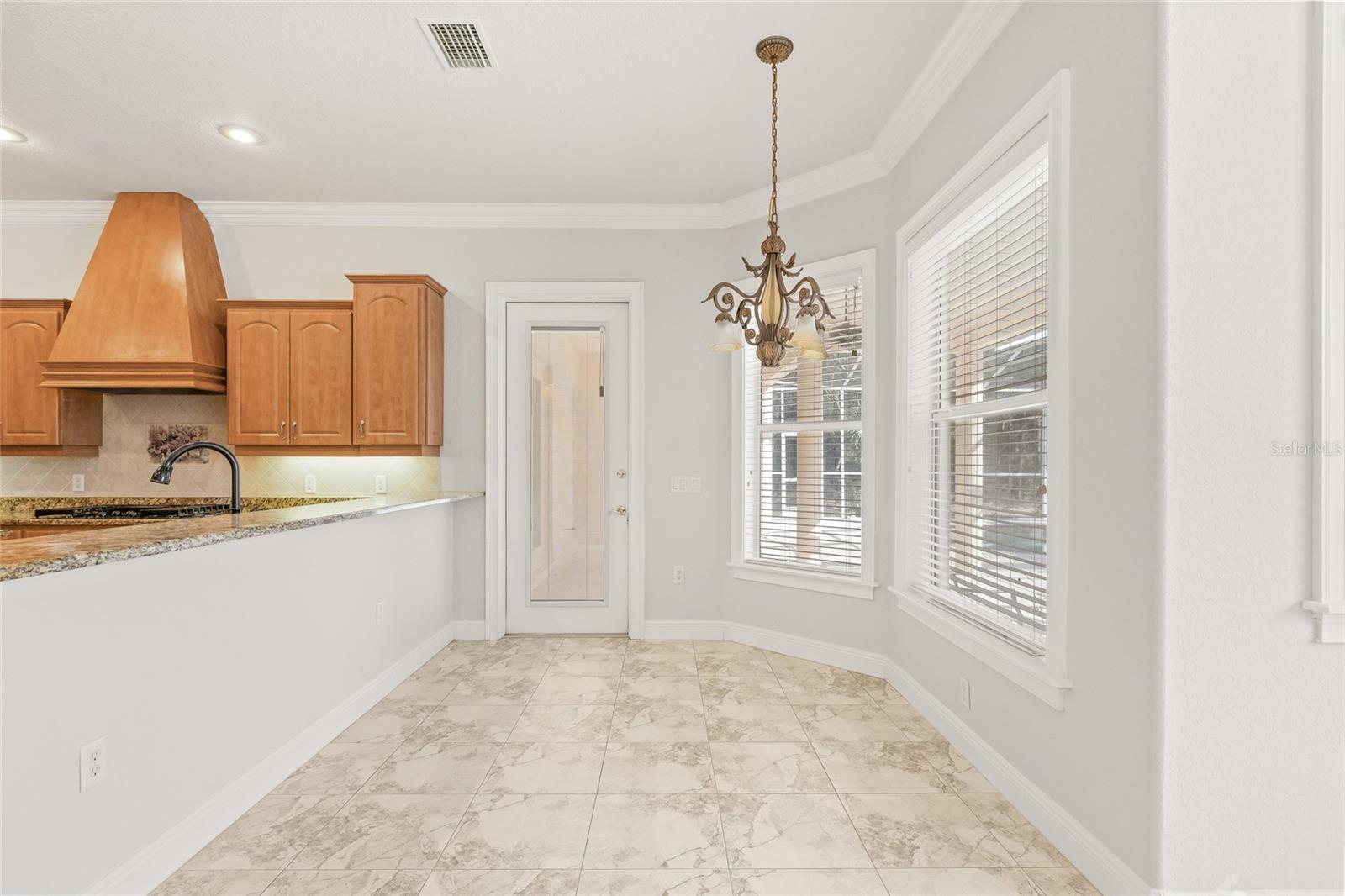 Image 19 of 74 For 11040 Fulton Avenue