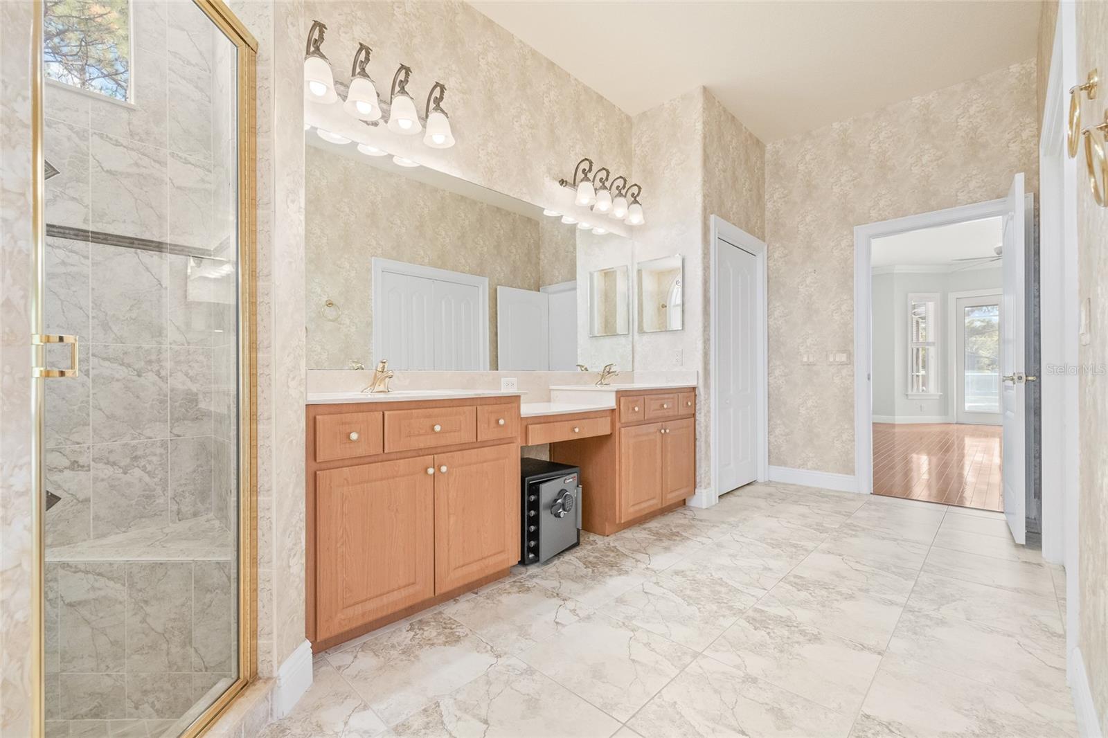 Image 33 of 74 For 11040 Fulton Avenue