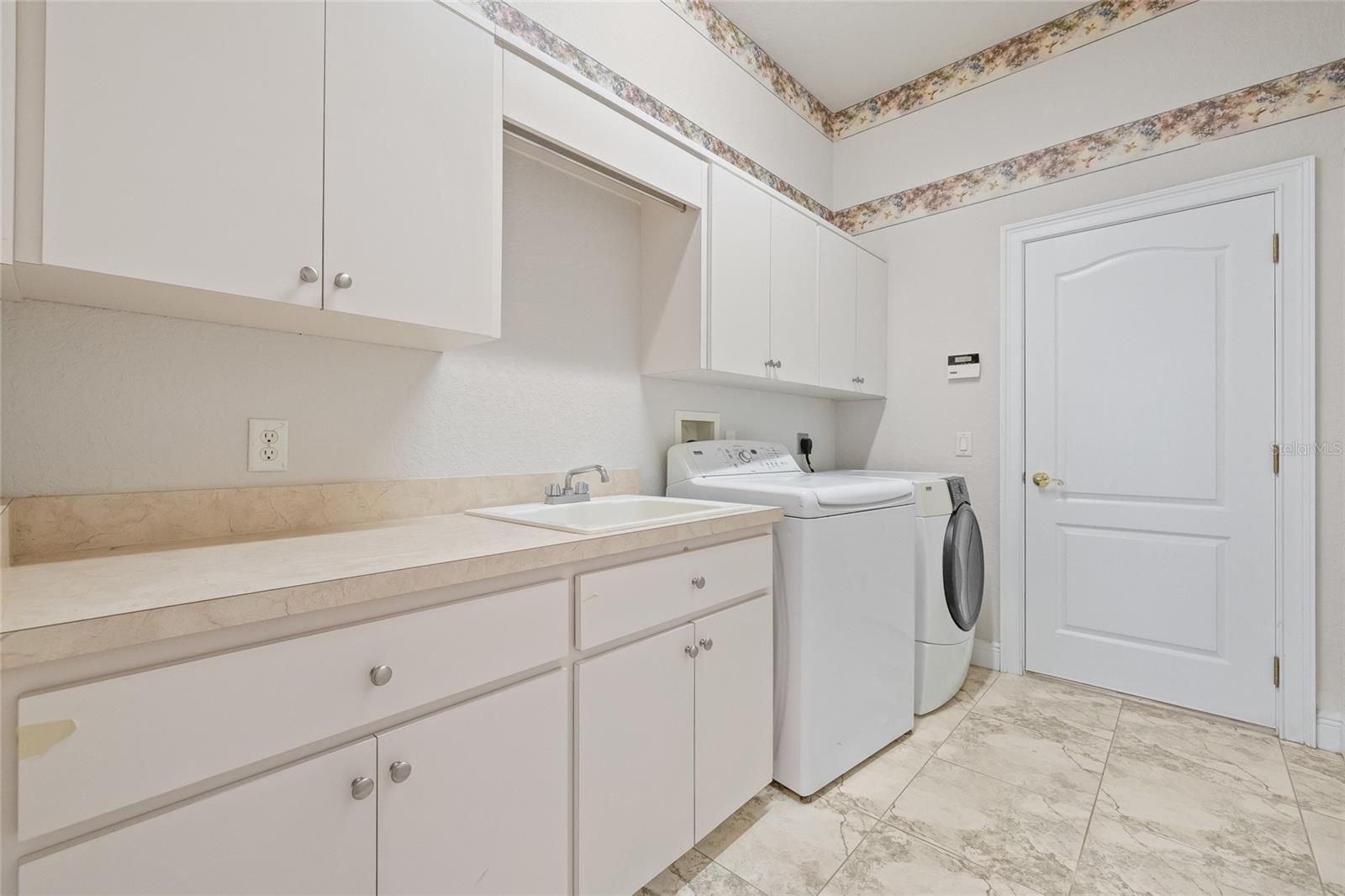 Image 45 of 74 For 11040 Fulton Avenue