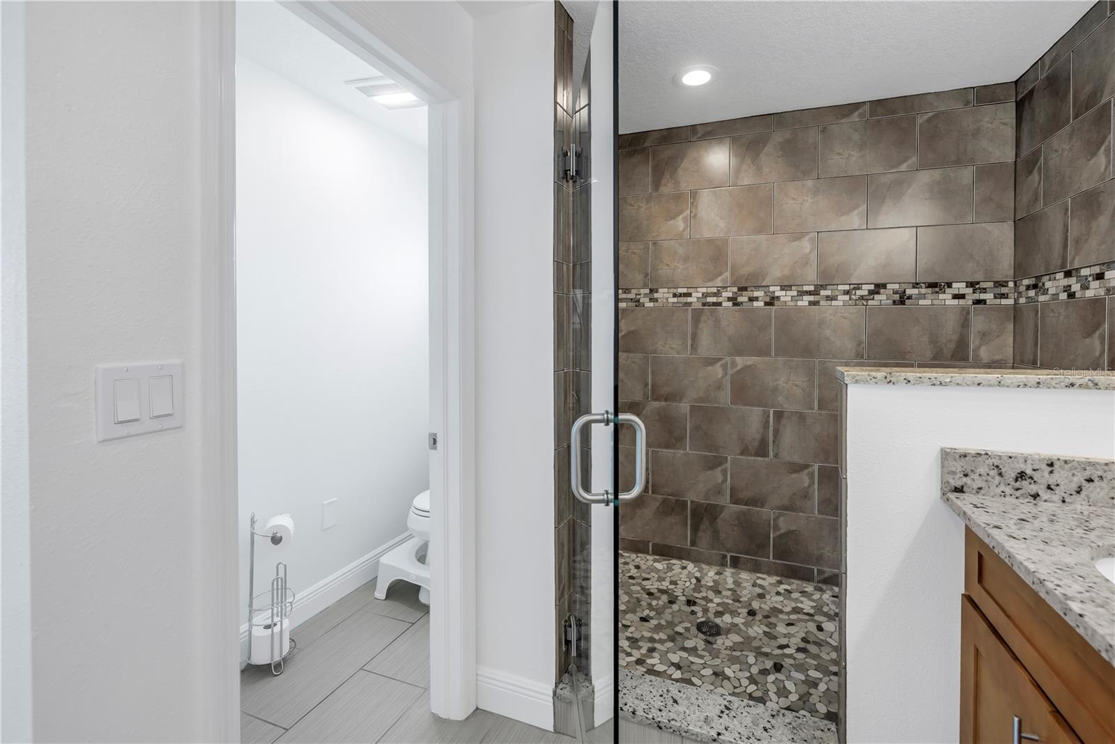 Image 18 of 37 For 100 Windrush Boulevard 1