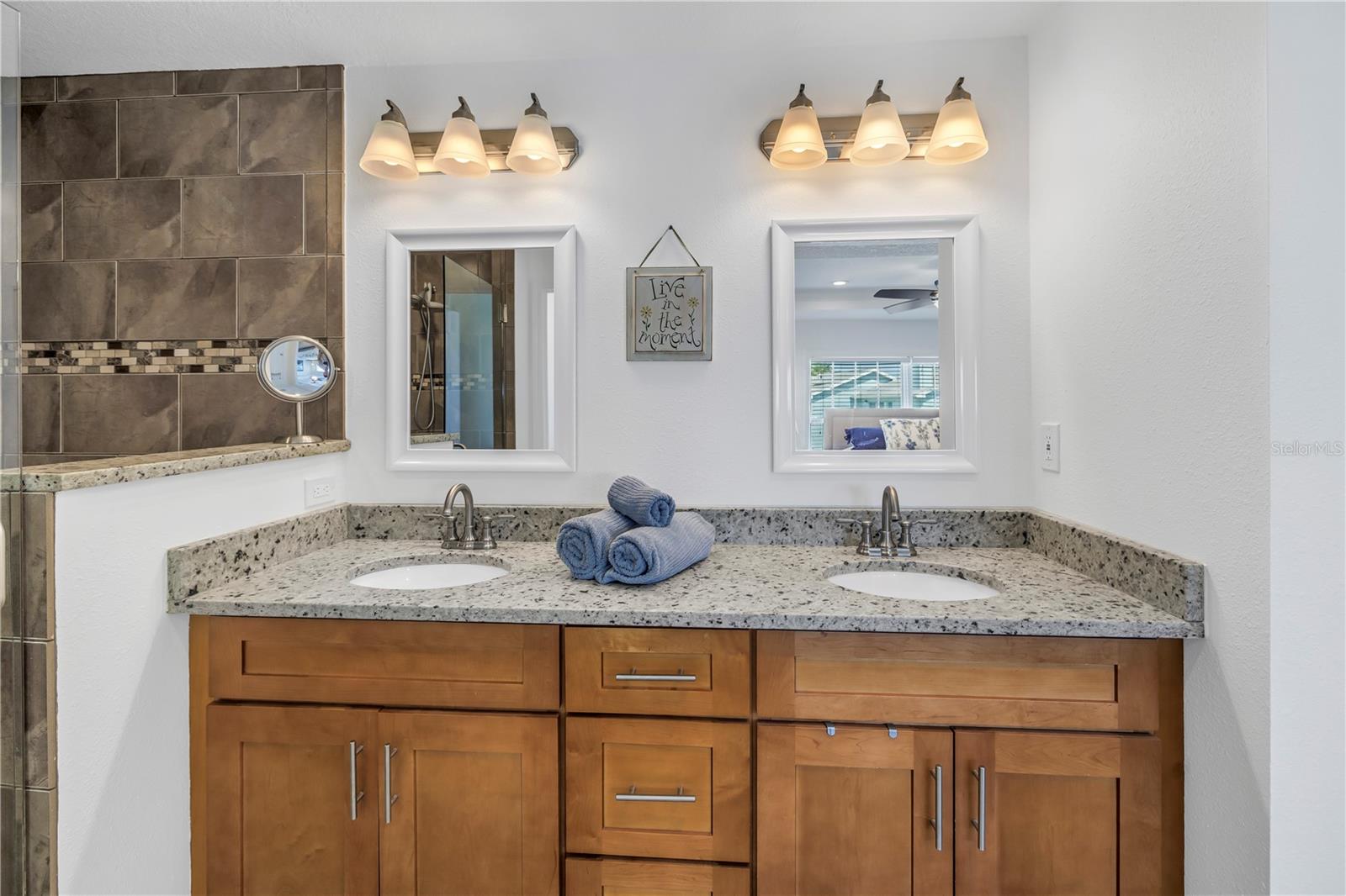 Image 19 of 37 For 100 Windrush Boulevard 1