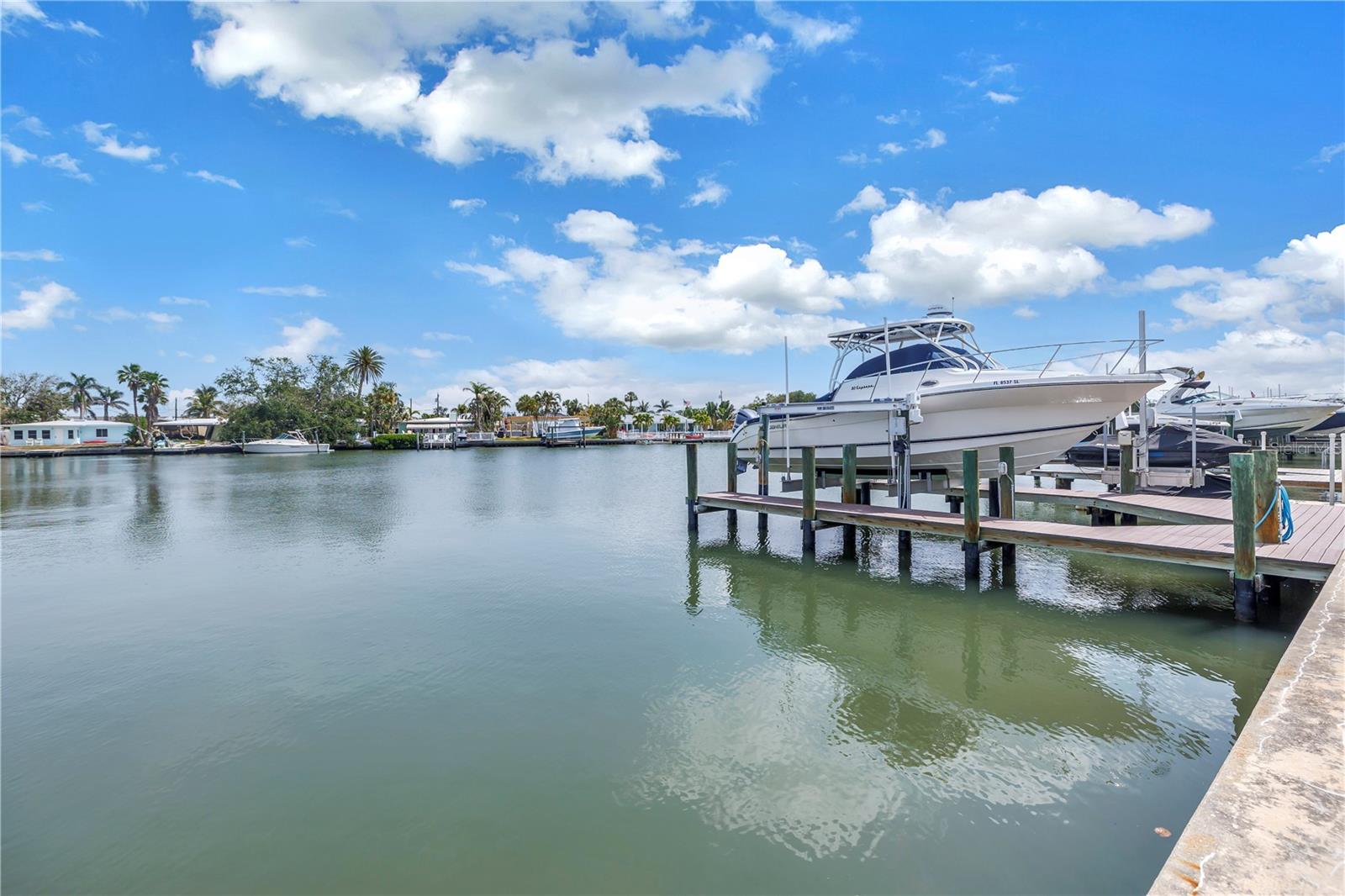 Image 27 of 37 For 100 Windrush Boulevard 1