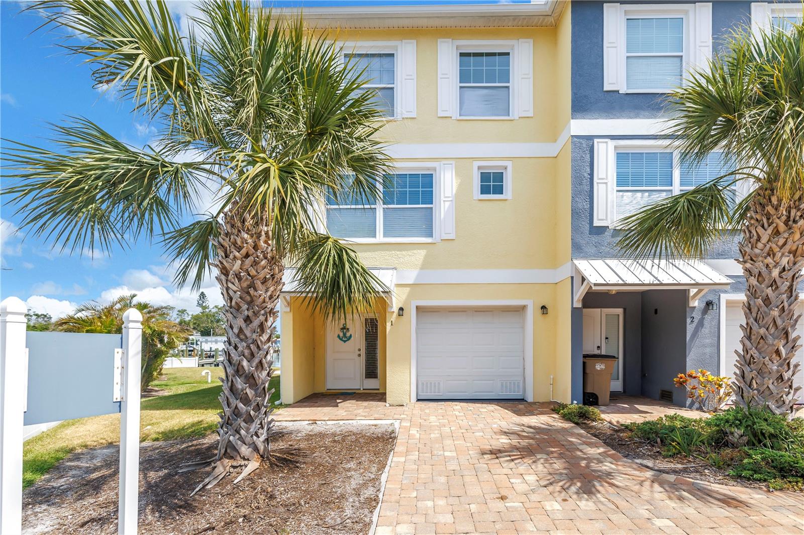 Image 4 of 37 For 100 Windrush Boulevard 1