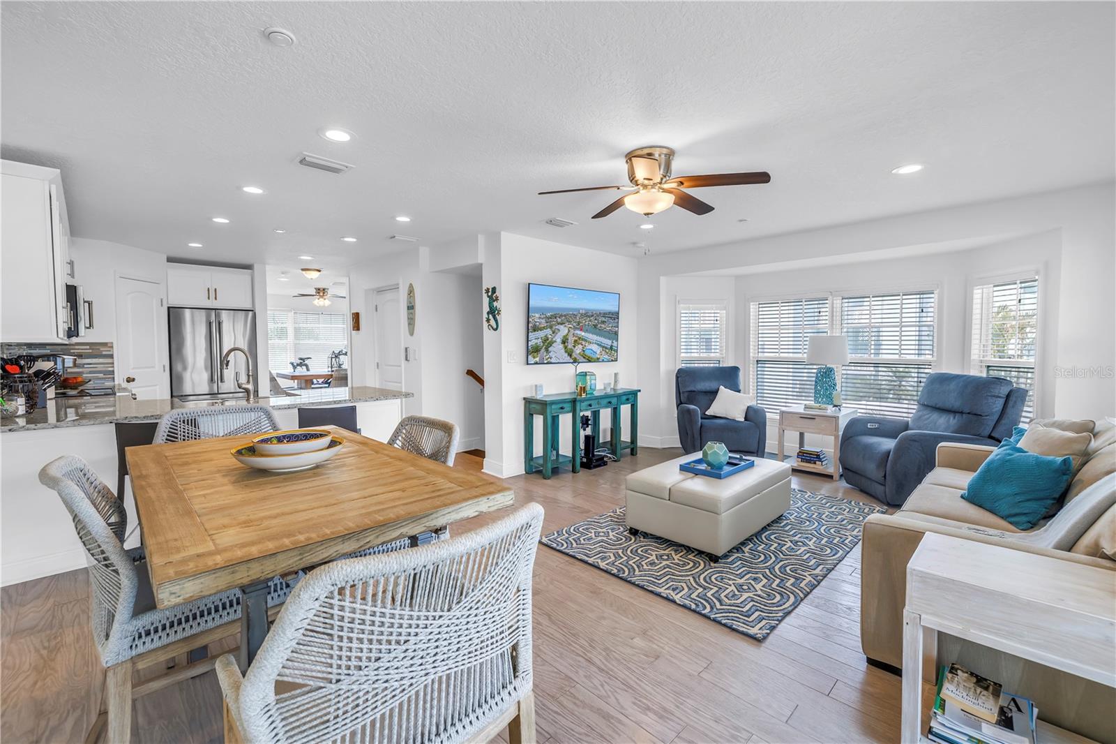 Image 6 of 37 For 100 Windrush Boulevard 1